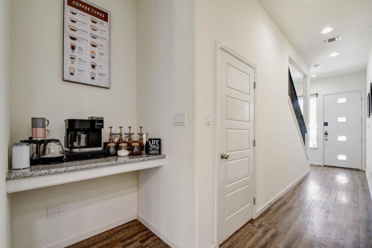 Family Stay! Near Downtown, Coffee Bar, King Bed San Antonio Exterior photo